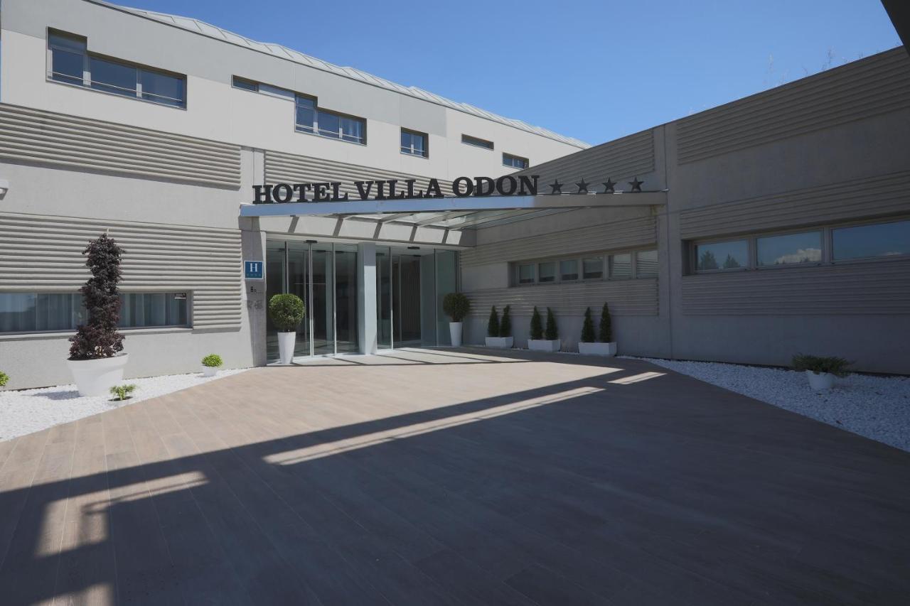 Hotel Villa Odon Villaviciosa de Odón Exterior foto