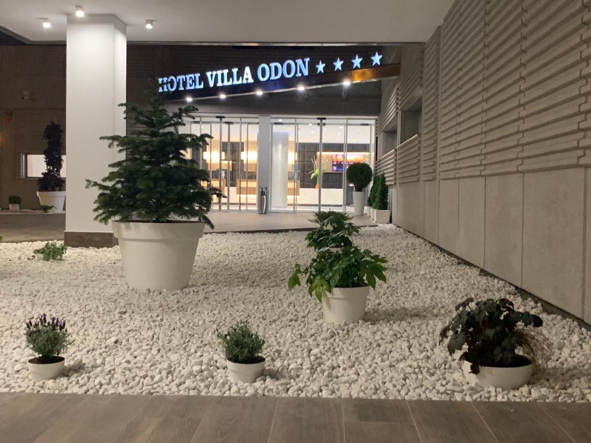Hotel Villa Odon Villaviciosa de Odón Exterior foto